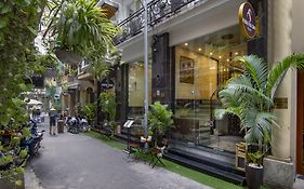 Khách Sạn và Spa Splendid Star Grand